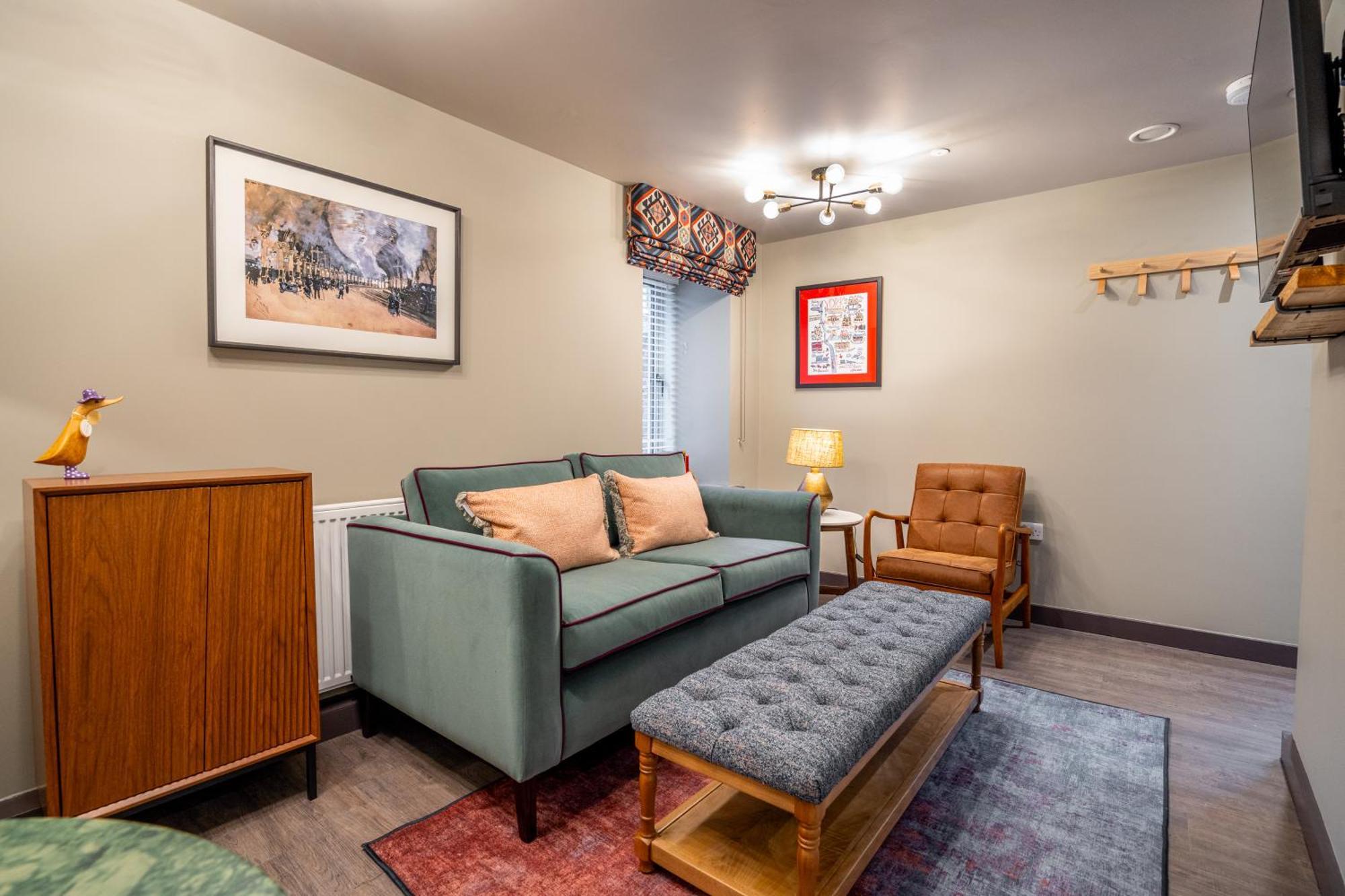 The Falcon Apartment York